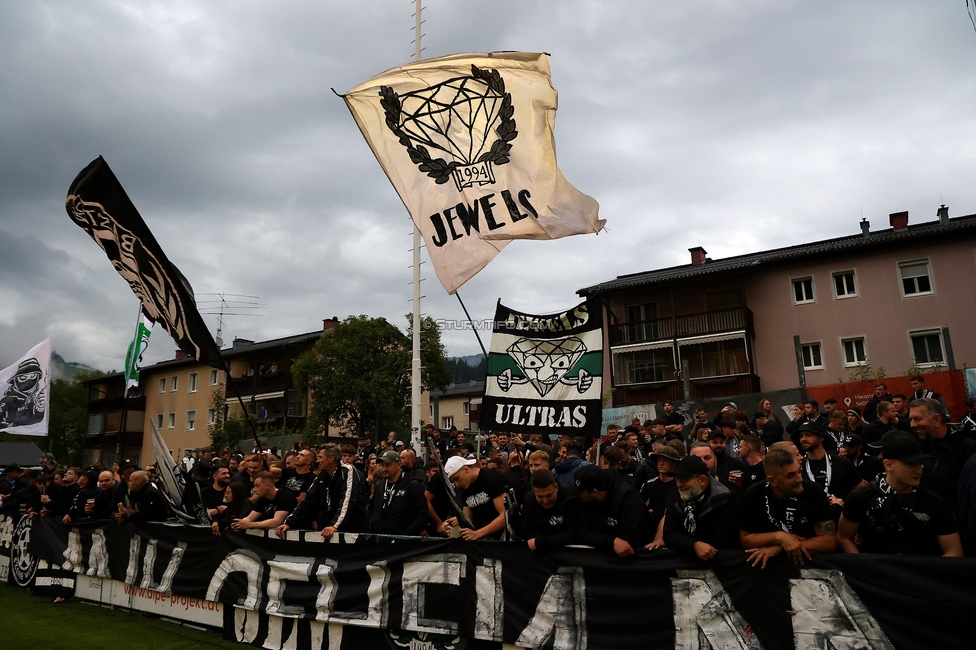 SK Bischofshofen - Sturm Graz
OEFB Cup 1. Runde, SK Bischofshofen - SK Sturm Graz, Sportplatz Bischofshofen, 25.07.2025. 

Foto zeigt Fans von Sturm
