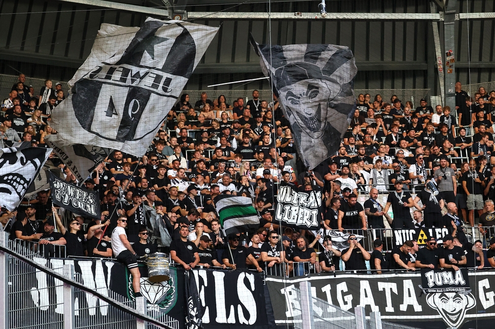 LASK - Sturm Graz
Oesterreichische Fussball Bundesliga, 1. Runde, Linzer ASK - SK Sturm Graz, Raiffeisen Arena Linz, 01.08.2025. 

Foto zeigt Fans von Sturm
