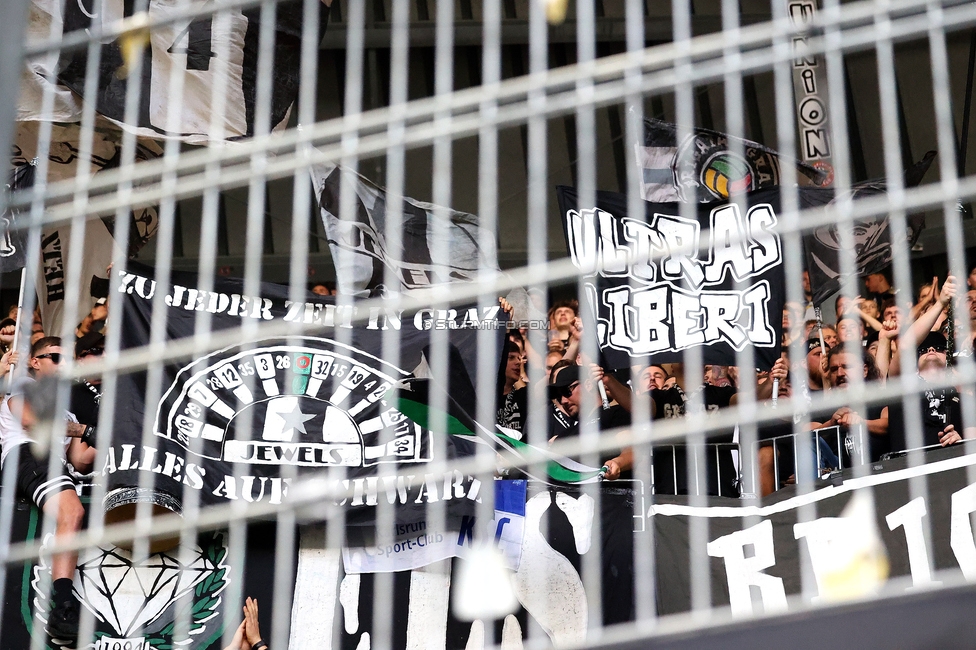 LASK - Sturm Graz
Oesterreichische Fussball Bundesliga, 1. Runde, Linzer ASK - SK Sturm Graz, Raiffeisen Arena Linz, 01.08.2025. 

Foto zeigt Fans von Sturm
