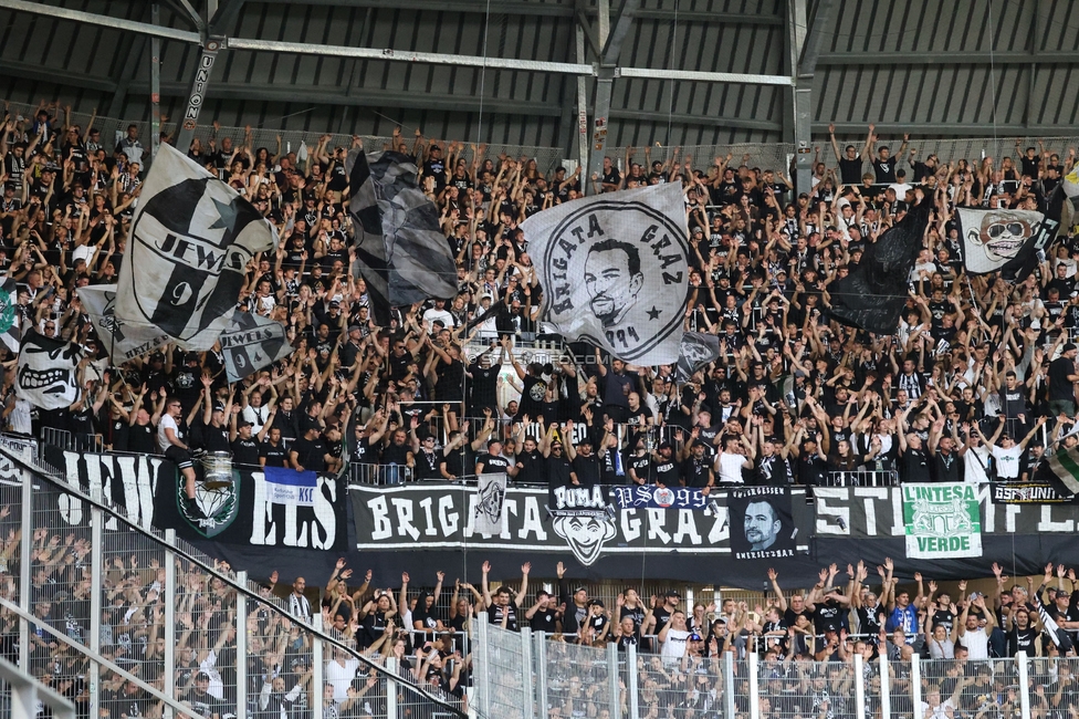 LASK - Sturm Graz
Oesterreichische Fussball Bundesliga, 1. Runde, Linzer ASK - SK Sturm Graz, Raiffeisen Arena Linz, 01.08.2025. 

Foto zeigt Fans von Sturm
