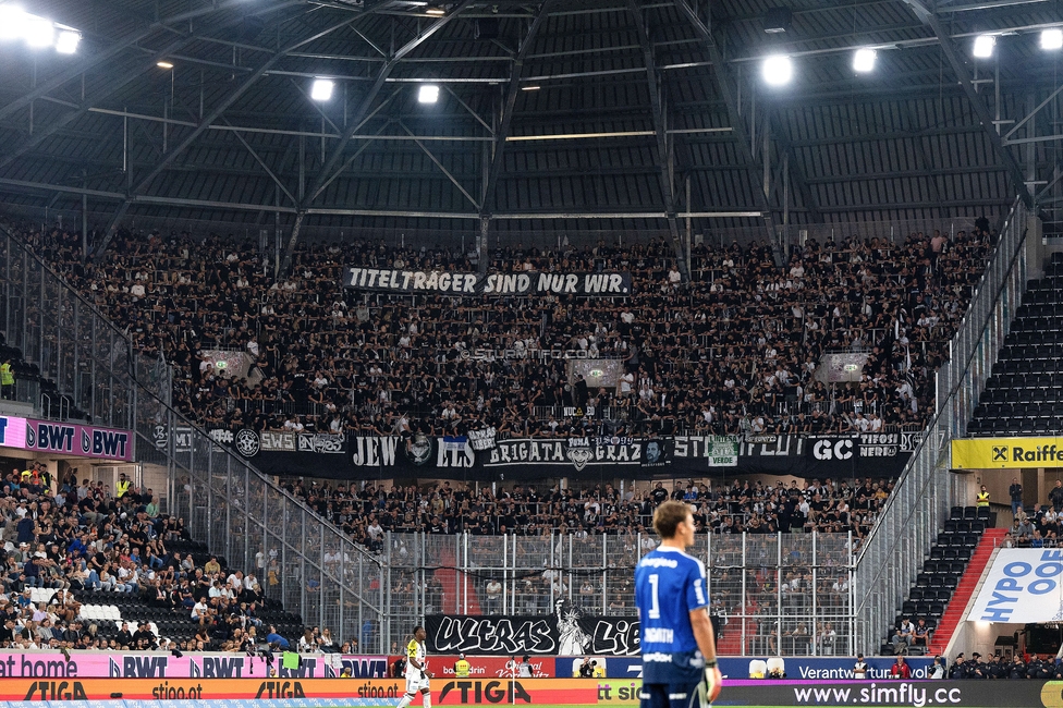 LASK - Sturm Graz
Oesterreichische Fussball Bundesliga, 1. Runde, Linzer ASK - SK Sturm Graz, Raiffeisen Arena Linz, 01.08.2025. 

Foto zeigt Fans von Sturm mit einem Spruchband
