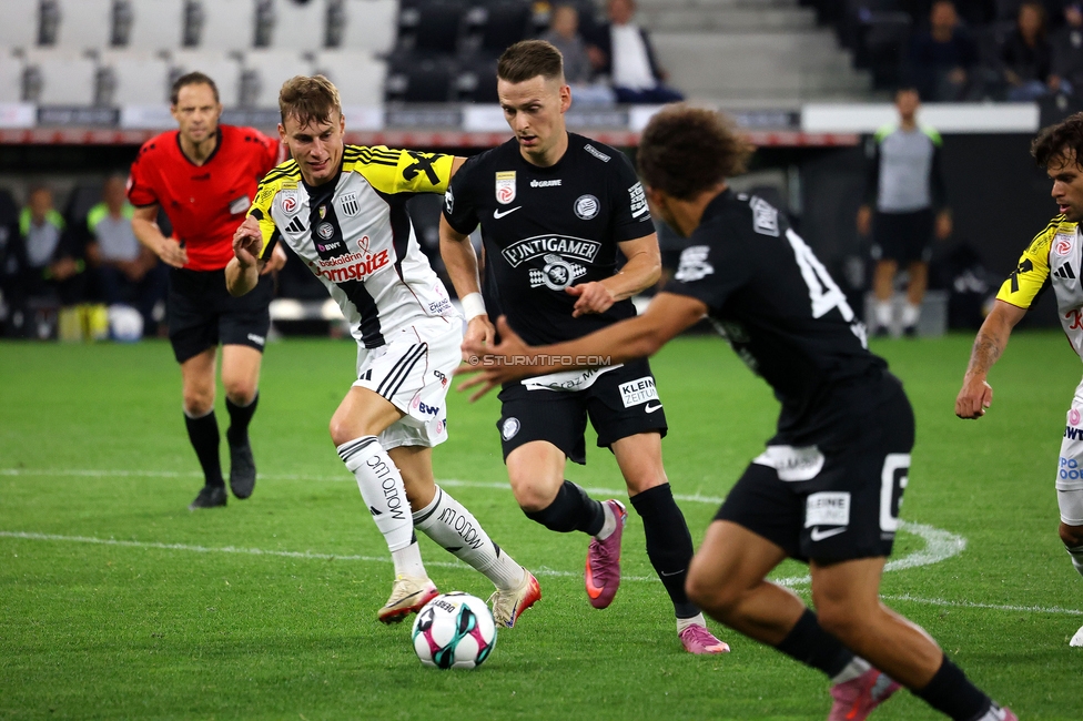LASK - Sturm Graz
Oesterreichische Fussball Bundesliga, 1. Runde, Linzer ASK - SK Sturm Graz, Raiffeisen Arena Linz, 01.08.2025. 

Foto zeigt Dimitri Lavalee (Sturm)
