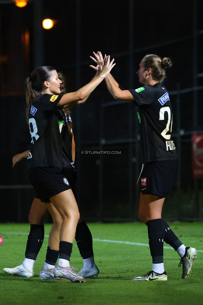 GAK - Sturm Graz Damen
SPORTLAND Niederoesterreich Frauen Cup, GAK 1902 - SK Sturm Graz, Sportzentrum Graz-Weinzoedl, 08.08.2025. 

Foto zeigt Marie Spiess (Sturm Damen) und Maria Kunstek (Sturm Damen)
