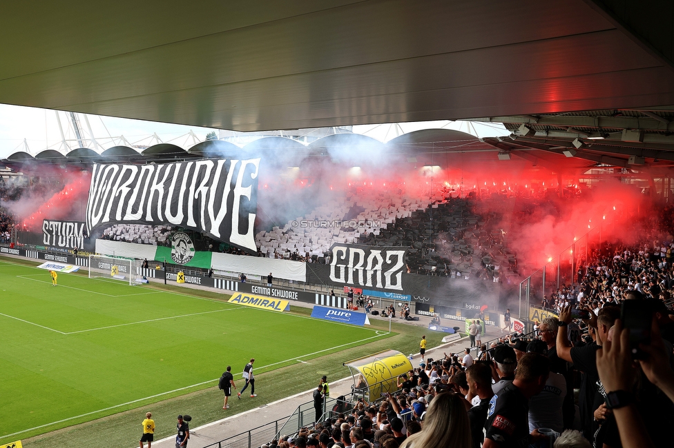 Sturm Graz - Rapid Wien
Oesterreichische Fussball Bundesliga, 2. Runde, SK Sturm Graz - SK Rapid Wien, Stadion Liebenau Graz, 10.08.2025. 

Foto zeigt Fans von Sturm mit einer Choreografie
