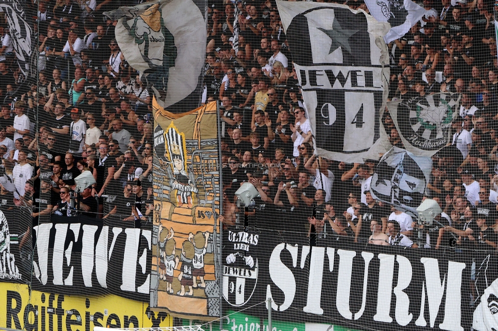 Sturm Graz - Rapid
Oesterreichische Fussball Bundesliga, 2. Runde, SK Sturm Graz - SK Rapid Wien, Stadion Liebenau Graz, 10.08.2025. 

Foto zeigt Fans von Sturm
Schlüsselwörter: jewels baby