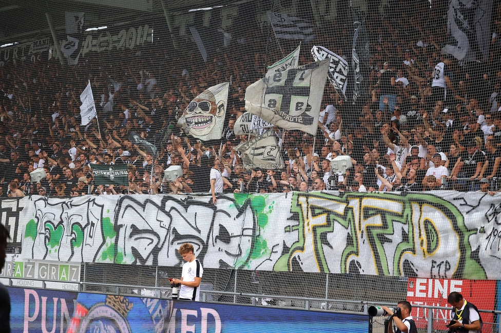 Sturm Graz - Rapid
Oesterreichische Fussball Bundesliga, 2. Runde, SK Sturm Graz - SK Rapid Wien, Stadion Liebenau Graz, 10.08.2025. 

Foto zeigt Fans von Sturm mit einem Spruchband
Schlüsselwörter: sturmflut