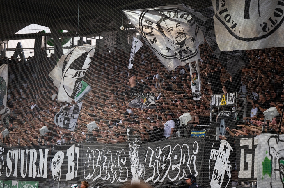 Sturm Graz - Rapid Wien
Oesterreichische Fussball Bundesliga, 2. Runde, SK Sturm Graz - SK Rapid Wien, Stadion Liebenau Graz, 10.08.2025. 

Foto zeigt Fans von Sturm
