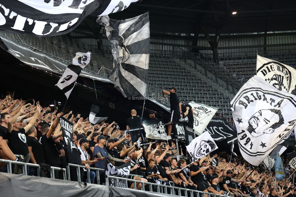 Sturm Graz - Bodo Glimt
UEFA Champions League Play-Offs, SK Sturm Graz - Bodo Glimt, Woerthersee Stadion Klagenfurt, 26.08.2025. 

Foto zeigt Fans von Sturm
