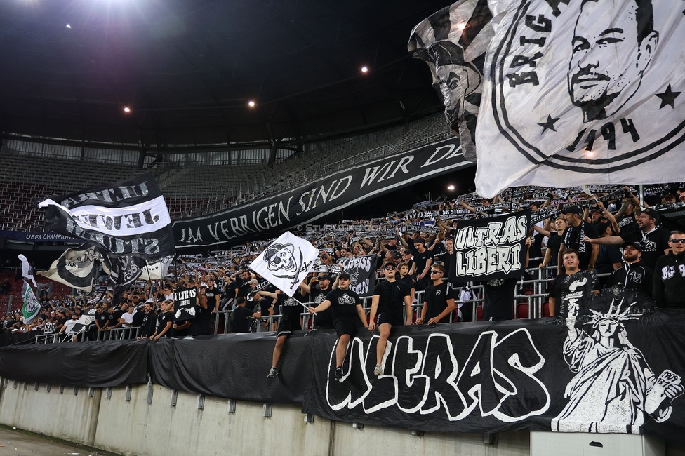Sturm Graz - Bodo Glimt
UEFA Champions League Play-Offs, SK Sturm Graz - Bodo Glimt, Woerthersee Stadion Klagenfurt, 26.08.2025. 

Foto zeigt Fans von Sturm
