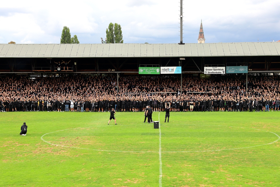GAK - Sturm Graz
Oesterreichische Fussball Bundesliga, 5. Runde, Grazer AK - SK Sturm Graz, Stadion Liebenau Graz, 30.08.2025. 

Foto zeigt Fans von Sturm in der Gruabn
