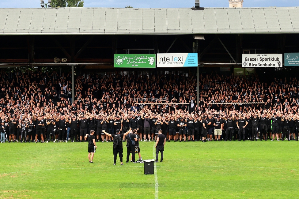 GAK - Sturm Graz
Oesterreichische Fussball Bundesliga, 5. Runde, Grazer AK - SK Sturm Graz, Stadion Liebenau Graz, 30.08.2025. 

Foto zeigt Fans von Sturm in der Gruabn
