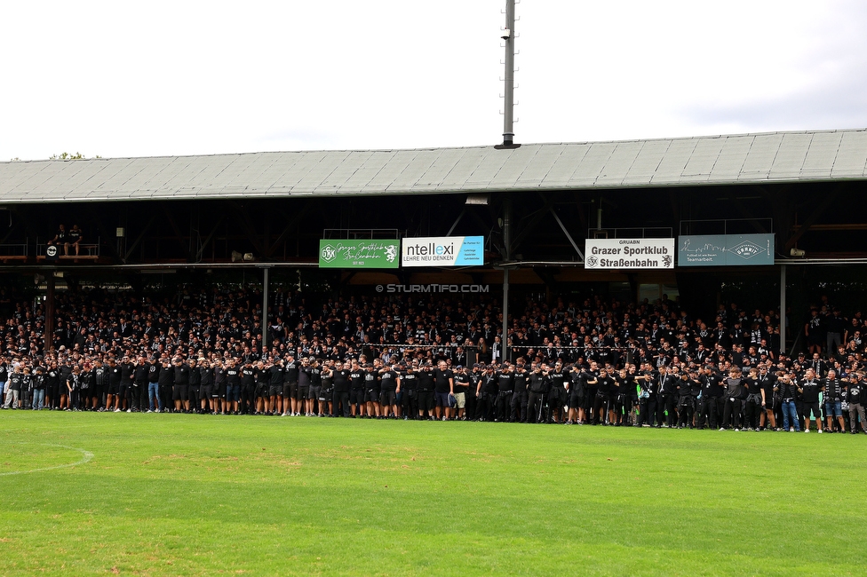 GAK - Sturm Graz
Oesterreichische Fussball Bundesliga, 5. Runde, Grazer AK - SK Sturm Graz, Stadion Liebenau Graz, 30.08.2025. 

Foto zeigt Fans von Sturm in der Gruabn
