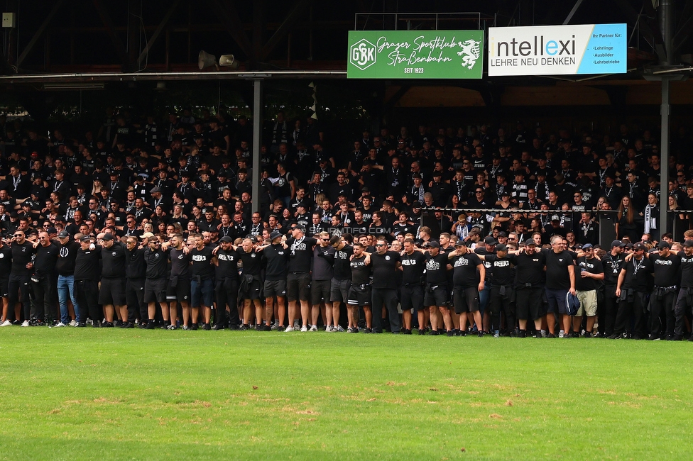 GAK - Sturm Graz
Oesterreichische Fussball Bundesliga, 5. Runde, Grazer AK - SK Sturm Graz, Stadion Liebenau Graz, 30.08.2025. 

Foto zeigt Fans von Sturm in der Gruabn
