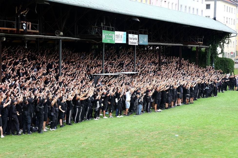 GAK - Sturm Graz
Oesterreichische Fussball Bundesliga, 2. Runde, GAK - SK Sturm Graz, Stadion Liebenau Graz, 30.08.2025. 

Foto zeigt Fans von Sturm in der Gruabn
