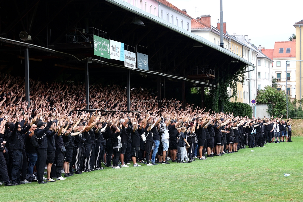 GAK - Sturm Graz
Oesterreichische Fussball Bundesliga, 2. Runde, GAK - SK Sturm Graz, Stadion Liebenau Graz, 30.08.2025. 

Foto zeigt Fans von Sturm in der Gruabn
