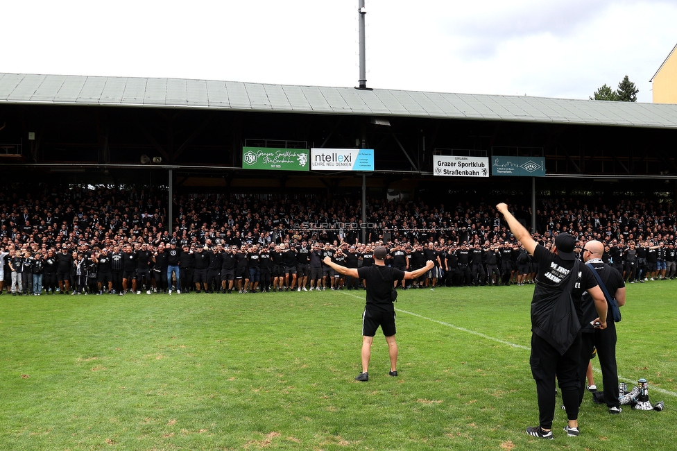 GAK - Sturm Graz
Oesterreichische Fussball Bundesliga, 2. Runde, GAK - SK Sturm Graz, Stadion Liebenau Graz, 30.08.2025. 

Foto zeigt Fans von Sturm in der Gruabn
