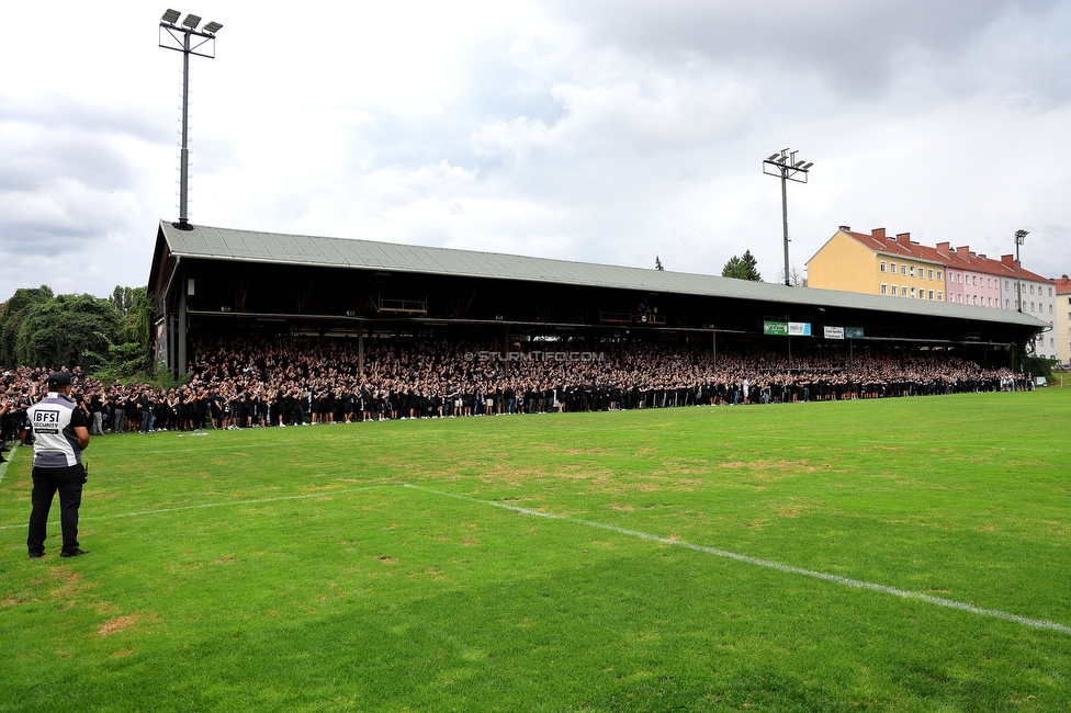 GAK - Sturm Graz
Oesterreichische Fussball Bundesliga, 5. Runde, Grazer AK - SK Sturm Graz, Stadion Liebenau Graz, 30.08.2025. 

Foto zeigt Fans von Sturm in der Gruabn
