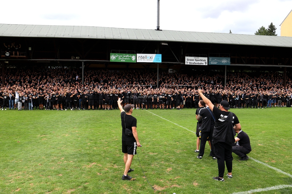 GAK - Sturm Graz
Oesterreichische Fussball Bundesliga, 2. Runde, GAK - SK Sturm Graz, Stadion Liebenau Graz, 30.08.2025. 

Foto zeigt Fans von Sturm in der Gruabn
