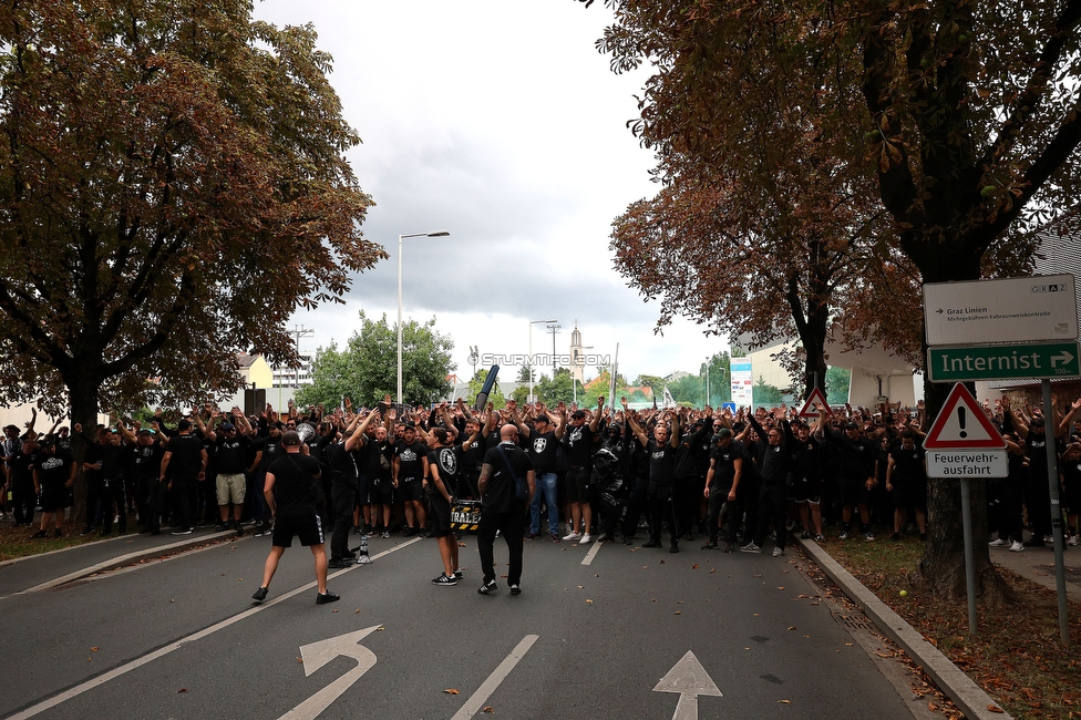 GAK - Sturm Graz
Oesterreichische Fussball Bundesliga, 5. Runde, Grazer AK - SK Sturm Graz, Stadion Liebenau Graz, 30.08.2025. 

Foto zeigt Fans von Sturm beim Corteo
