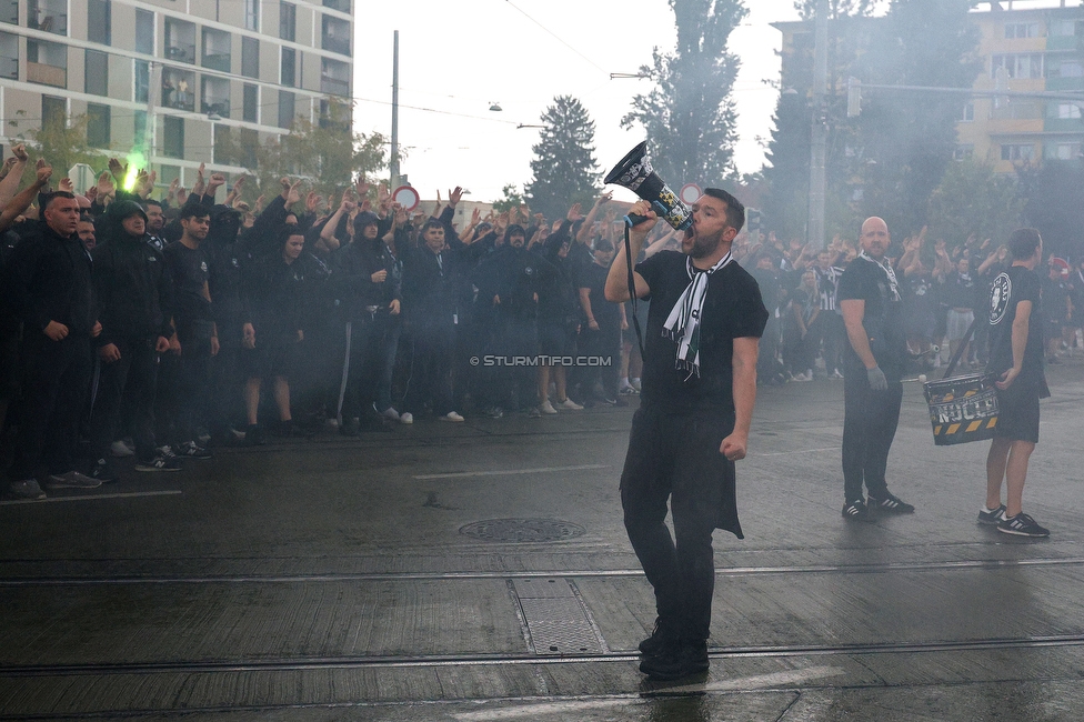 GAK - Sturm Graz
Oesterreichische Fussball Bundesliga, 5. Runde, Grazer AK - SK Sturm Graz, Stadion Liebenau Graz, 30.08.2025. 

Foto zeigt Fans von Sturm beim Corteo
