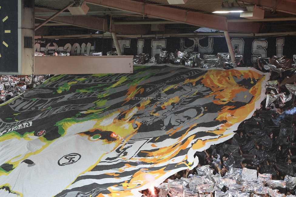 GAK - Sturm Graz
Oesterreichische Fussball Bundesliga, 5. Runde, Grazer AK - SK Sturm Graz, Stadion Liebenau Graz, 30.08.2025. 

Foto zeigt Fans von Sturm mit einer Choreografie
