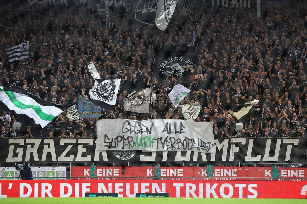 GAK - Sturm Graz
Oesterreichische Fussball Bundesliga, 2. Runde, GAK - SK Sturm Graz, Stadion Liebenau Graz, 30.08.2025. 

Foto zeigt Fans von Sturm mit einem Spruchband
Schlüsselwörter: sturmflut