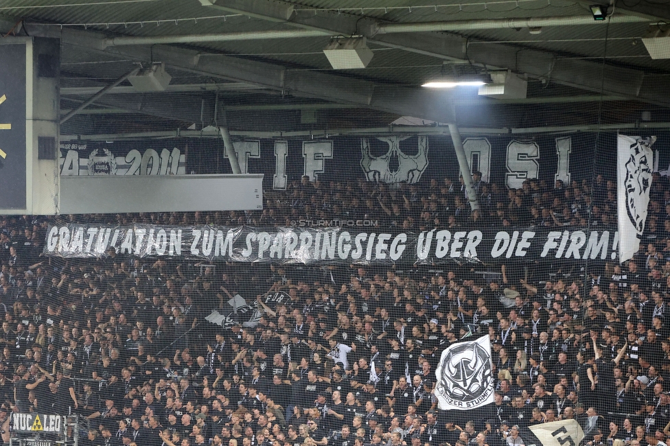 GAK - Sturm Graz
Oesterreichische Fussball Bundesliga, 5. Runde, Grazer AK - SK Sturm Graz, Stadion Liebenau Graz, 30.08.2025. 

Foto zeigt Fans von Sturm mit einem Spruchband
