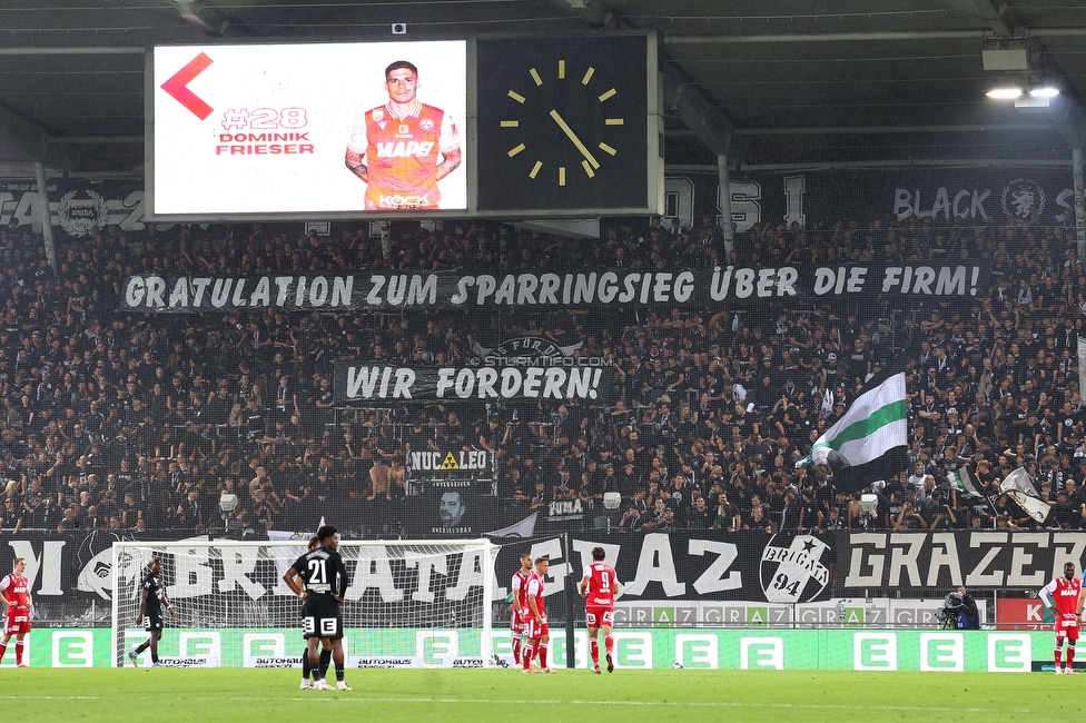 GAK - Sturm Graz
Oesterreichische Fussball Bundesliga, 2. Runde, GAK - SK Sturm Graz, Stadion Liebenau Graz, 30.08.2025. 

Foto zeigt Fans von Sturm mit einem Spruchband
