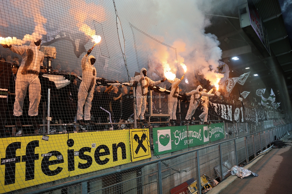 GAK - Sturm Graz
Oesterreichische Fussball Bundesliga, 5. Runde, Grazer AK - SK Sturm Graz, Stadion Liebenau Graz, 30.08.2025. 

Foto zeigt Fans von Sturm
Schlüsselwörter: pyrotechnik