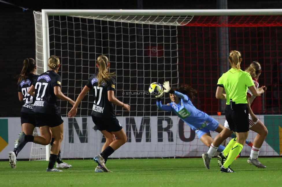 Ajax Frouwen - Sturm Damen
UEFA Women's Europa Cup, 1. Runde, Ajax Amsterdam - SK Sturm Graz Damen, Sportpark De Toekomst Amsterdam, 11.09.2025.

Foto zeigt
