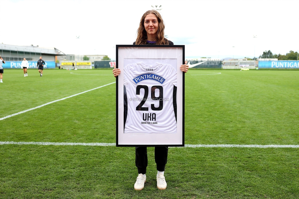 Sturm Damen - Austria Wien
OEFB Frauen Bundesliga, 5. Runde, SK Sturm Graz Damen - FK Austria Wien, Trainingszentrum Messendorf, 14.09.2025. 

Foto zeigt Modesta Uka (ehem. Spielerin)
