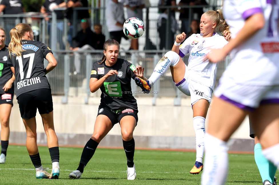 Sturm Damen - Austria Wien
OEFB Frauen Bundesliga, 5. Runde, SK Sturm Graz Damen - FK Austria Wien, Trainingszentrum Messendorf, 14.09.2025. 

Foto zeigt Laura Riesenbeck (Sturm Damen)
