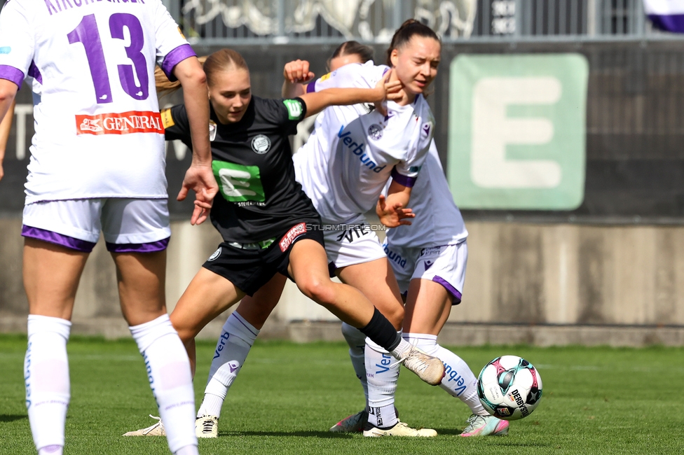 Sturm Damen - Austria Wien
OEFB Frauen Bundesliga, 5. Runde, SK Sturm Graz Damen - FK Austria Wien, Trainingszentrum Messendorf, 14.09.2025. 

Foto zeigt Lena Breznik (Sturm Damen)

