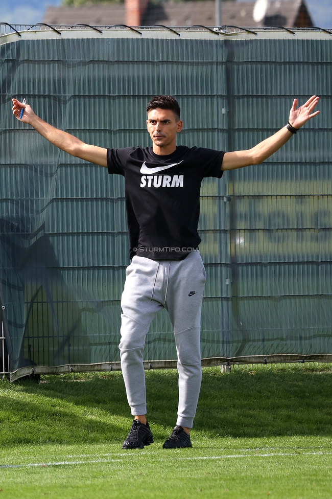 Sturm Damen - Austria Wien
OEFB Frauen Bundesliga, 5. Runde, SK Sturm Graz Damen - FK Austria Wien, Trainingszentrum Messendorf, 14.09.2025. 

Foto zeigt Tode Djakovic (Cheftrainer Sturm Damen)
