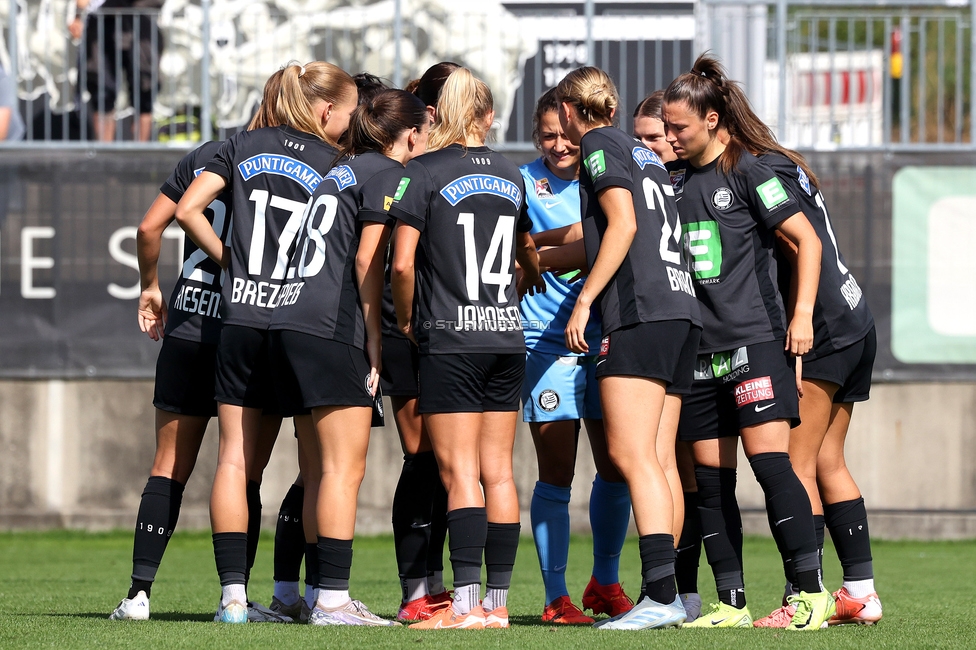 Sturm Damen - Austria Wien
OEFB Frauen Bundesliga, 5. Runde, SK Sturm Graz Damen - FK Austria Wien, Trainingszentrum Messendorf, 14.09.2025. 

Foto zeigt die Mannschaft der Sturm Damen

