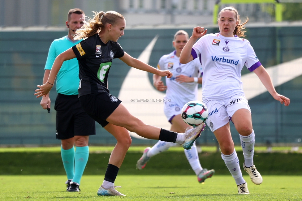 Sturm Damen - Austria Wien
OEFB Frauen Bundesliga, 5. Runde, SK Sturm Graz Damen - FK Austria Wien, Trainingszentrum Messendorf, 14.09.2025. 

Foto zeigt Lena Breznik (Sturm Damen)
