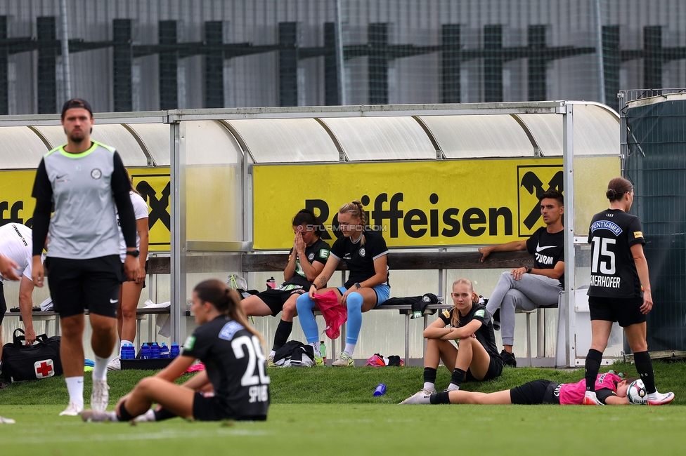 Sturm Damen - Austria Wien
OEFB Frauen Bundesliga, 5. Runde, SK Sturm Graz Damen - FK Austria Wien, Trainingszentrum Messendorf, 14.09.2025. 

Foto zeigt die Mannschaft der Sturm Damen
