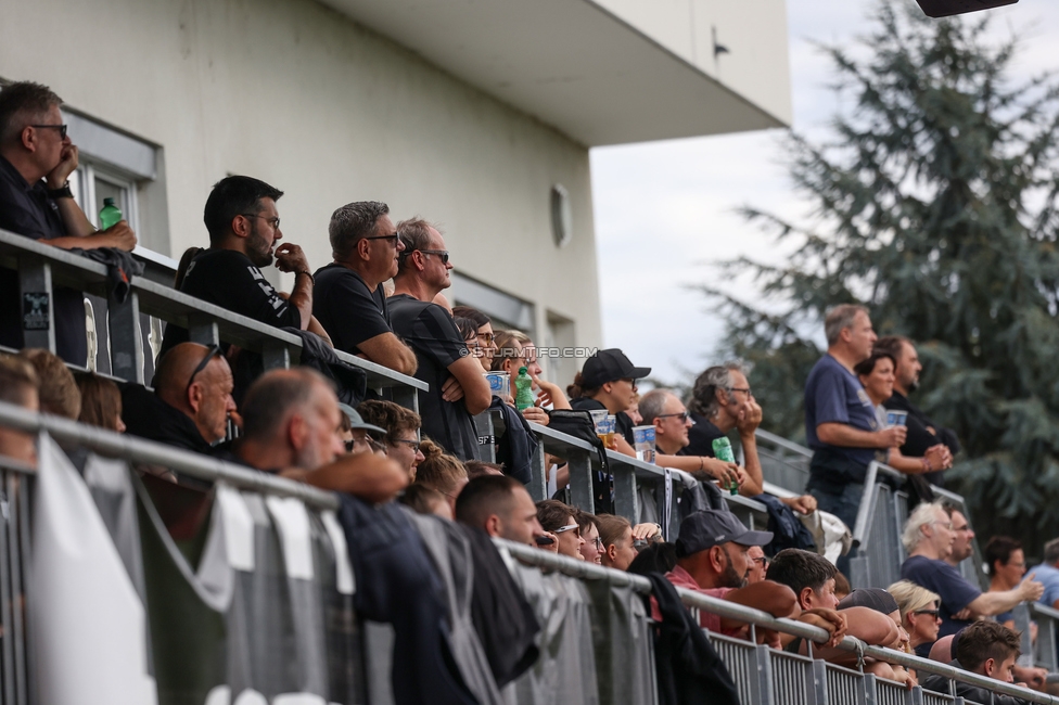 Sturm Damen - Austria Wien
OEFB Frauen Bundesliga, 5. Runde, SK Sturm Graz Damen - FK Austria Wien, Trainingszentrum Messendorf, 14.09.2025. 

Foto zeigt Fans von Sturm

