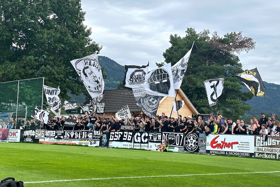 Roethis - Sturm Graz
OEFB Cup, 2. Runde, SC Roethis - SK Sturm Graz, Stadion an der Ratz Roethis, 17.09.2025. 

Foto zeigt Fans von Sturm
