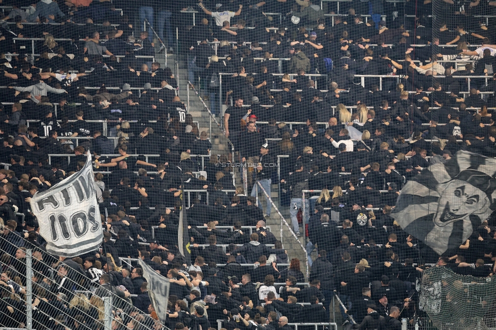 Rapid Wien - Sturm Graz
Oesterreichische Fussball Bundesliga, 12. Runde, SK Rapid Wien - SK Sturm Graz, Weststadion Wien, 02.11.2025. 

Foto zeigt Fans von Sturm
