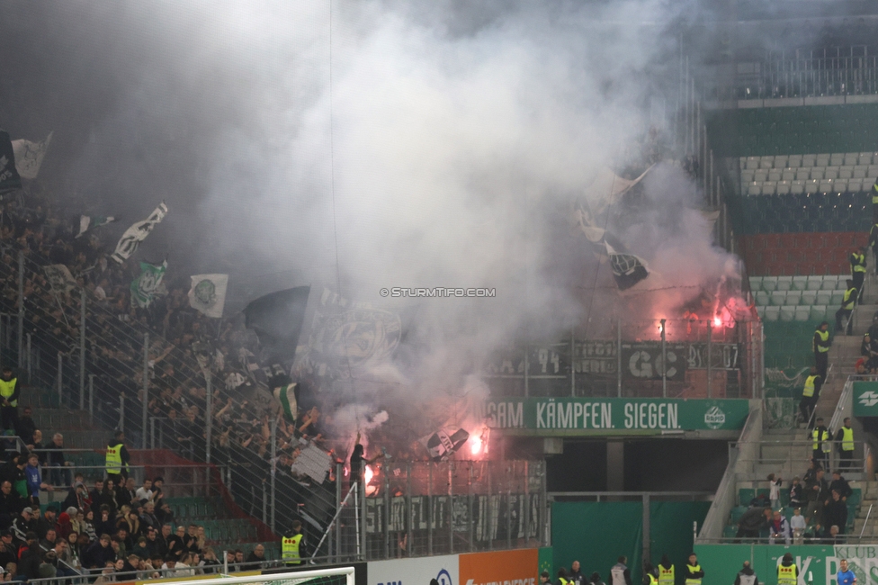 Rapid Wien - Sturm Graz
Oesterreichische Fussball Bundesliga, 12. Runde, SK Rapid Wien - SK Sturm Graz, Weststadion Wien, 02.11.2025. 

Foto zeigt Fans von Sturm
Schlüsselwörter: pyrotechnik