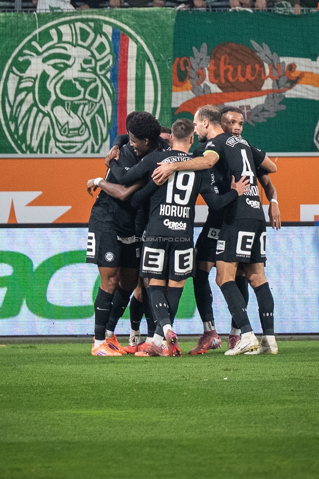 Rapid Wien - Sturm Graz
Oesterreichische Fussball Bundesliga, 12. Runde, SK Rapid Wien - SK Sturm Graz, Weststadion Wien, 02.11.2025. 

Foto zeigt die Mannschaft von Sturm
Schlüsselwörter: torjubel