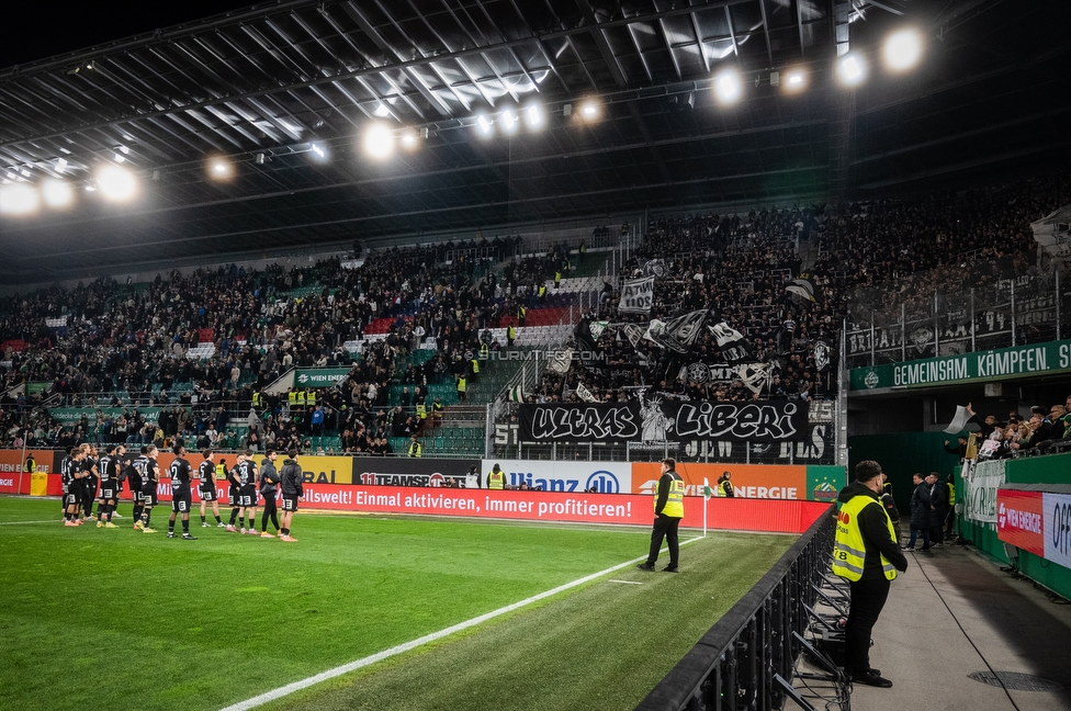 Rapid Wien - Sturm Graz
Oesterreichische Fussball Bundesliga, 12. Runde, SK Rapid Wien - SK Sturm Graz, Weststadion Wien, 02.11.2025. 

Foto zeigt die Mannschaft von Sturm und Fans von Sturm
