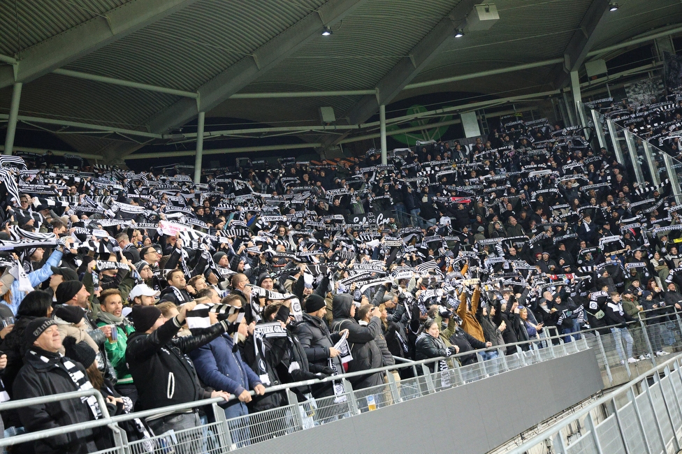 Sturm Graz - Nottingham
UEFA Europa League Gruppenphase 4. Spieltag, SK Sturm Graz - Nottingham Forest, Stadion Liebenau Graz, 06.11.2025. 

Foto zeigt Fans von Sturm
Schlüsselwörter: schals