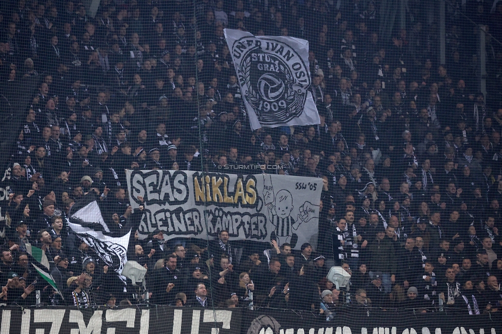 Sturm Graz - Nottingham
UEFA Europa League Gruppenphase 4. Spieltag, SK Sturm Graz - Nottingham Forest, Stadion Liebenau Graz, 06.11.2025. 

Foto zeigt Fans von Sturm mit einem Spruchband
Schlüsselwörter: sws
