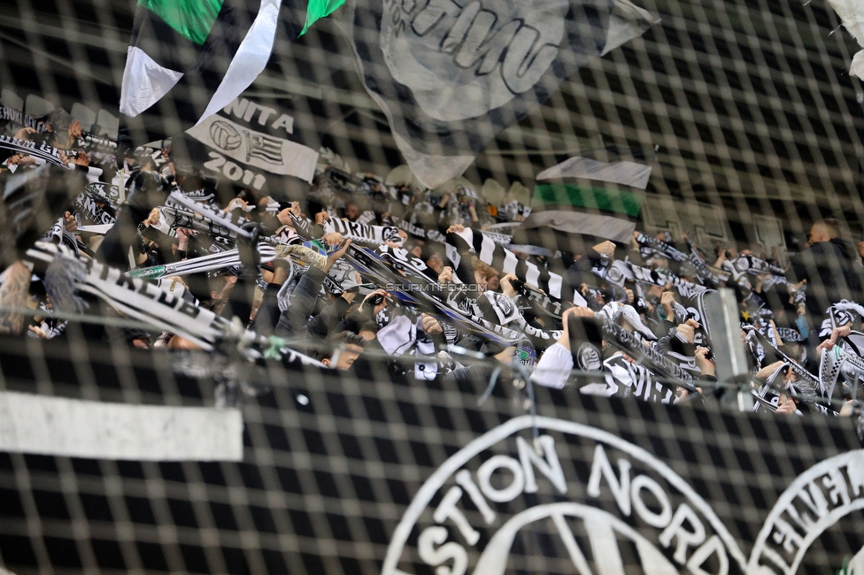 Sturm Graz - Nottingham
UEFA Europa League Gruppenphase 4. Spieltag, SK Sturm Graz - Nottingham Forest, Stadion Liebenau Graz, 06.11.2025. 

Foto zeigt Fans von Sturm
Schlüsselwörter: schals