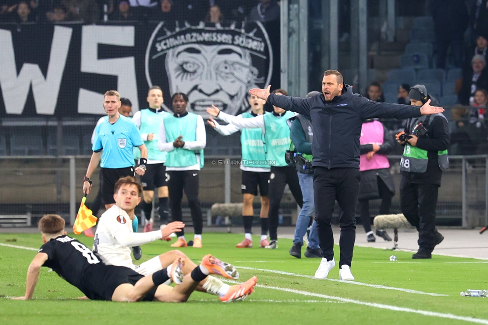 Sturm Graz - Nottingham
UEFA Europa League Gruppenphase 4. Spieltag, SK Sturm Graz - Nottingham Forest, Stadion Liebenau Graz, 06.11.2025. 

Foto zeigt Filip Jan Roza (Sturm) und Juergen Saeumel (Cheftrainer Sturm)
