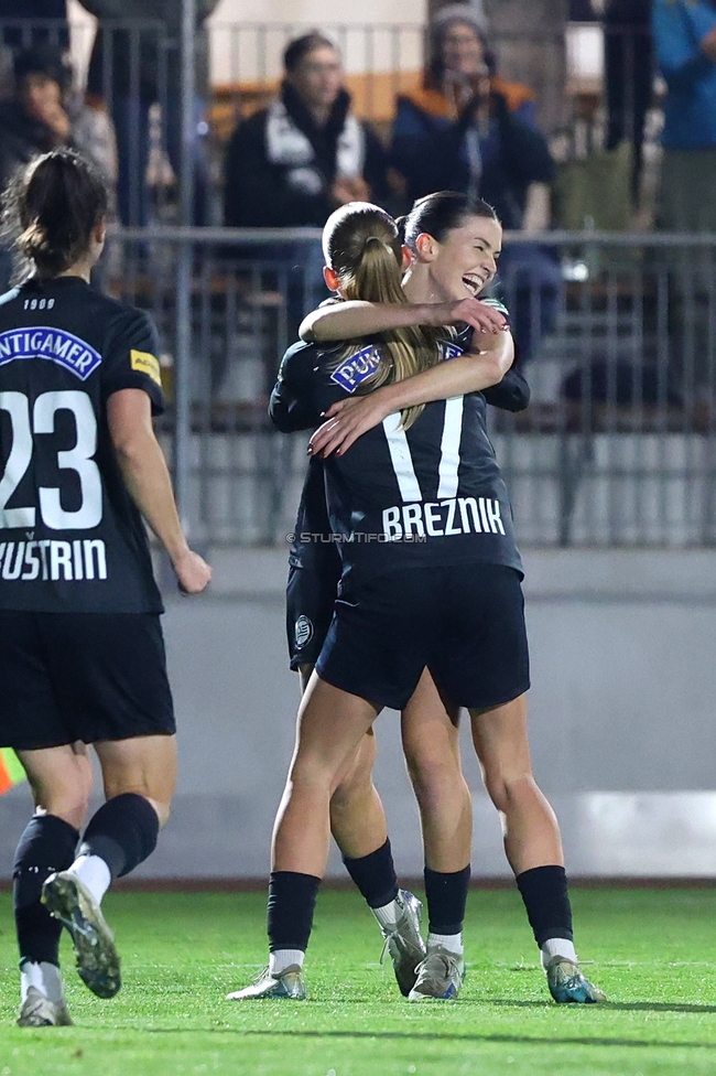 Sturm Damen - Vienna
OEFB Frauen Bundesliga, 12. Runde, SK Sturm Graz Damen - First Vienna, Trainingszentrum Messendorf, 07.11.2025. 

Foto zeigt Lena Breznik (Sturm Damen) und Marie Spiess (Sturm Damen)
