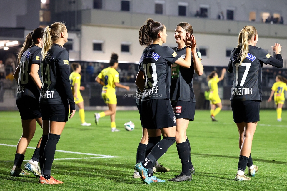 Sturm Damen - Vienna
OEFB Frauen Bundesliga, 12. Runde, SK Sturm Graz Damen - First Vienna, Trainingszentrum Messendorf, 07.11.2025. 

Foto zeigt die Mannschaft der Sturm Damen
