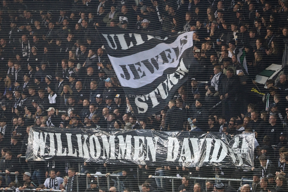 Sturm Graz - RB Salzburg
Oesterreichische Fussball Bundesliga, 13. Runde, SK Sturm Graz - FC RB Salzburg, Stadion Liebenau Graz, 09.11.2025. 

Foto zeigt Fans von Sturm mit einem Spruchband
Schlüsselwörter: jewels baby